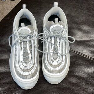 Men’s Nike air max shoes